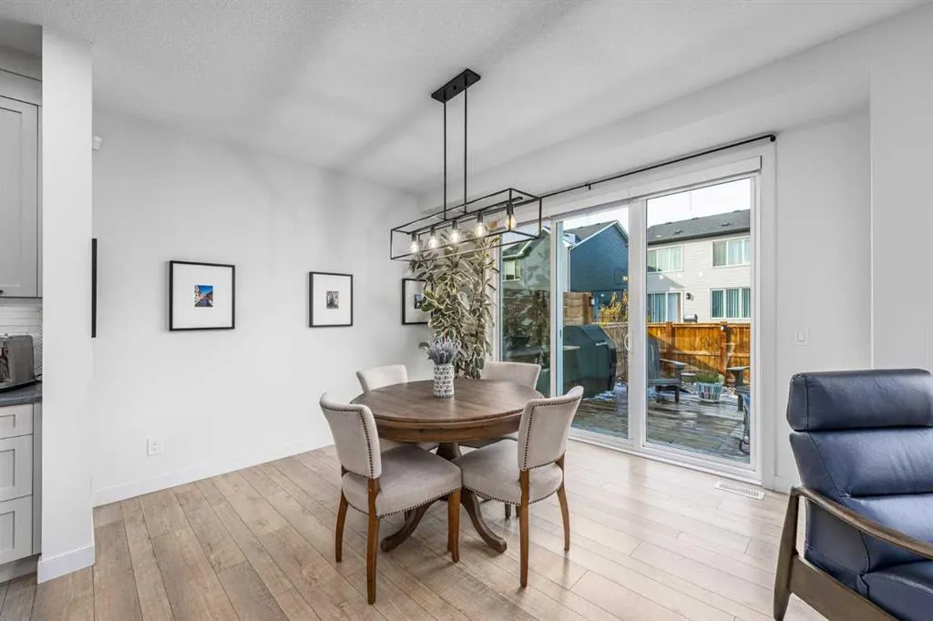 170 Legacy Glen Way SE
