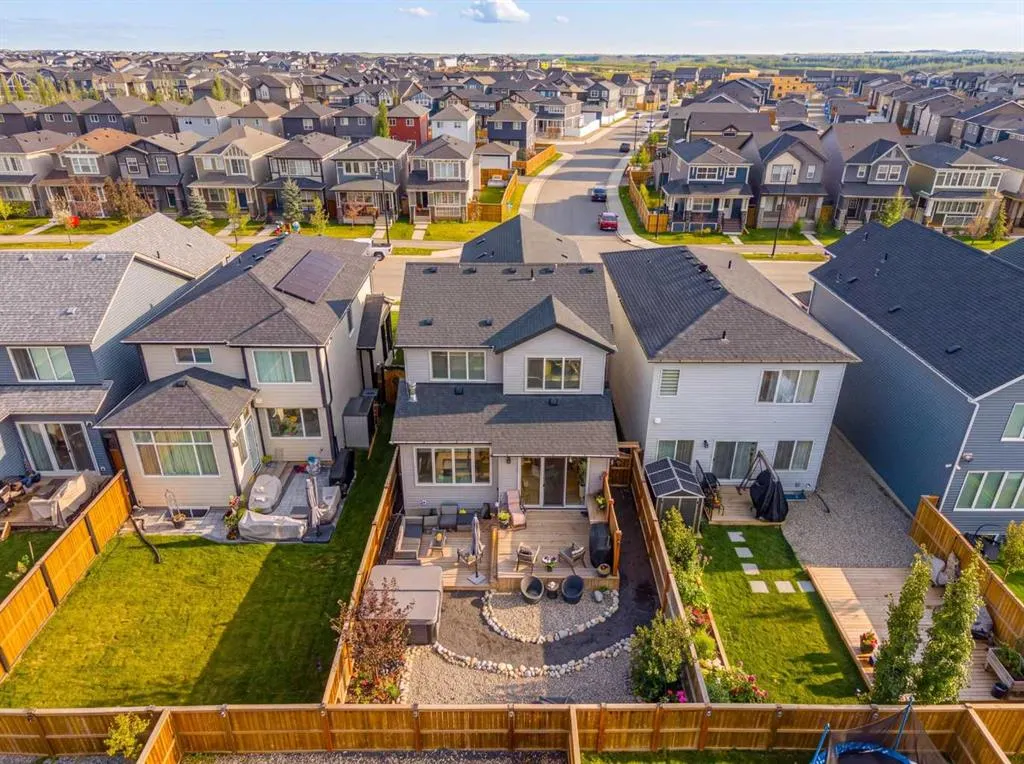 170 Legacy Glen Way SE