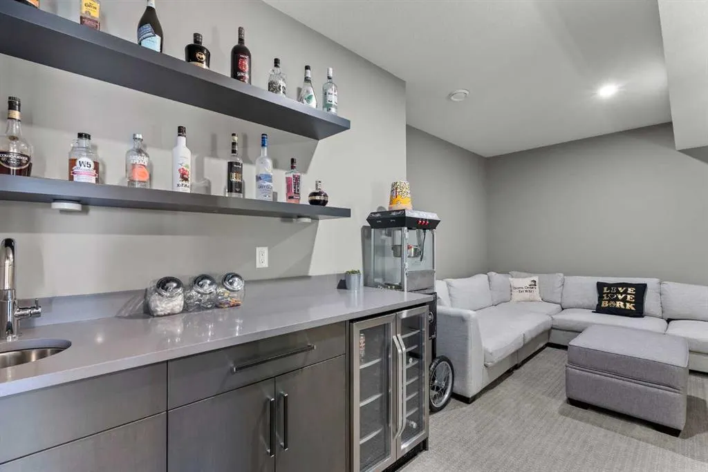 32 Monterra Landing