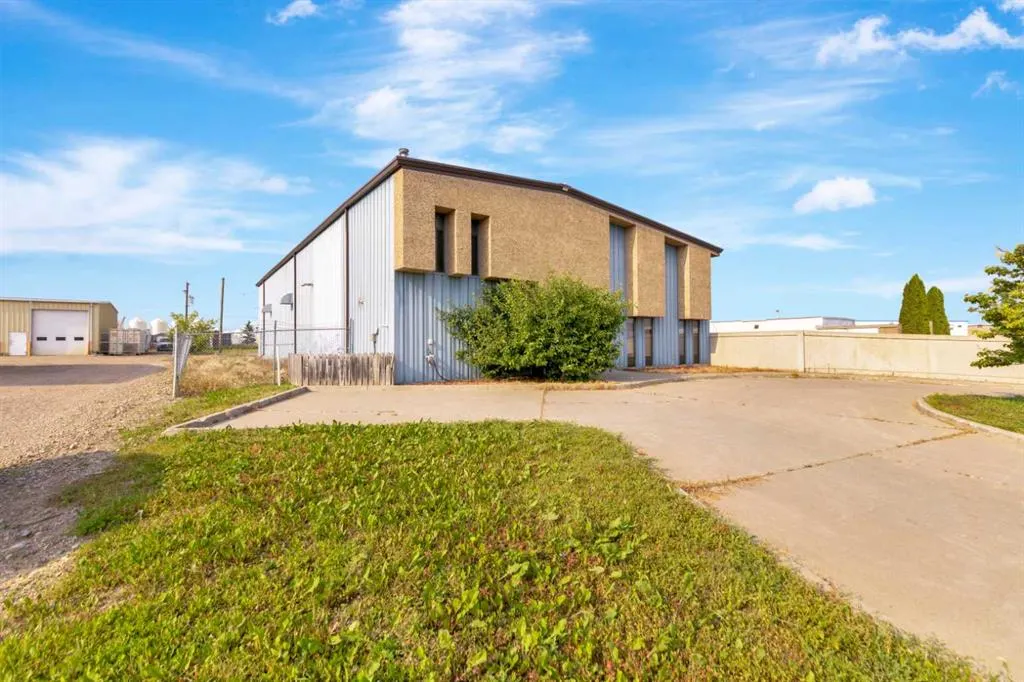 5106 63 Street