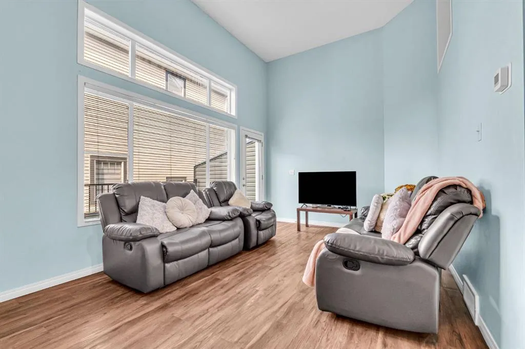 28 Everhollow Way SW