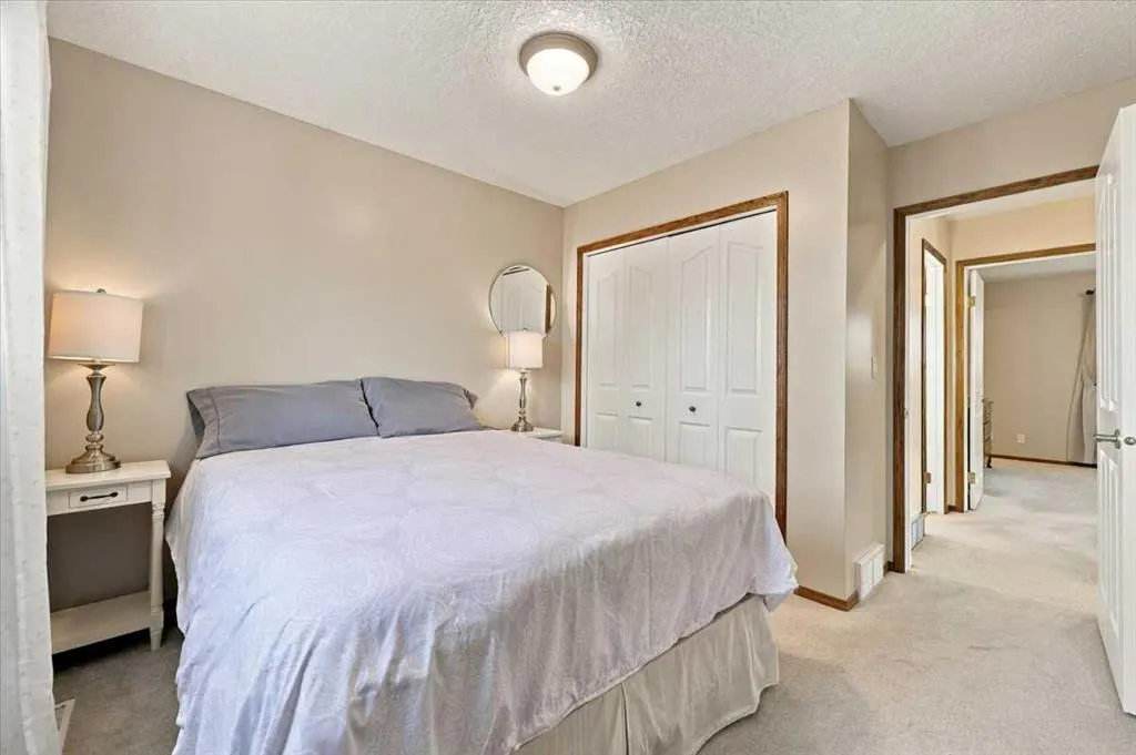 144 Bernard Way NW