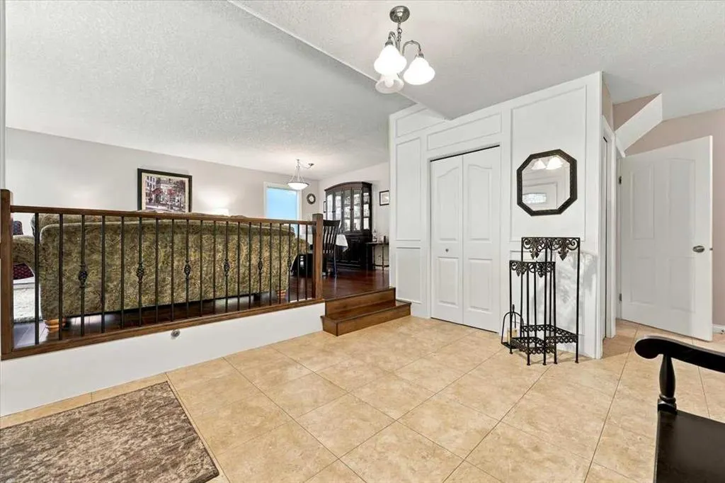 144 Bernard Way NW