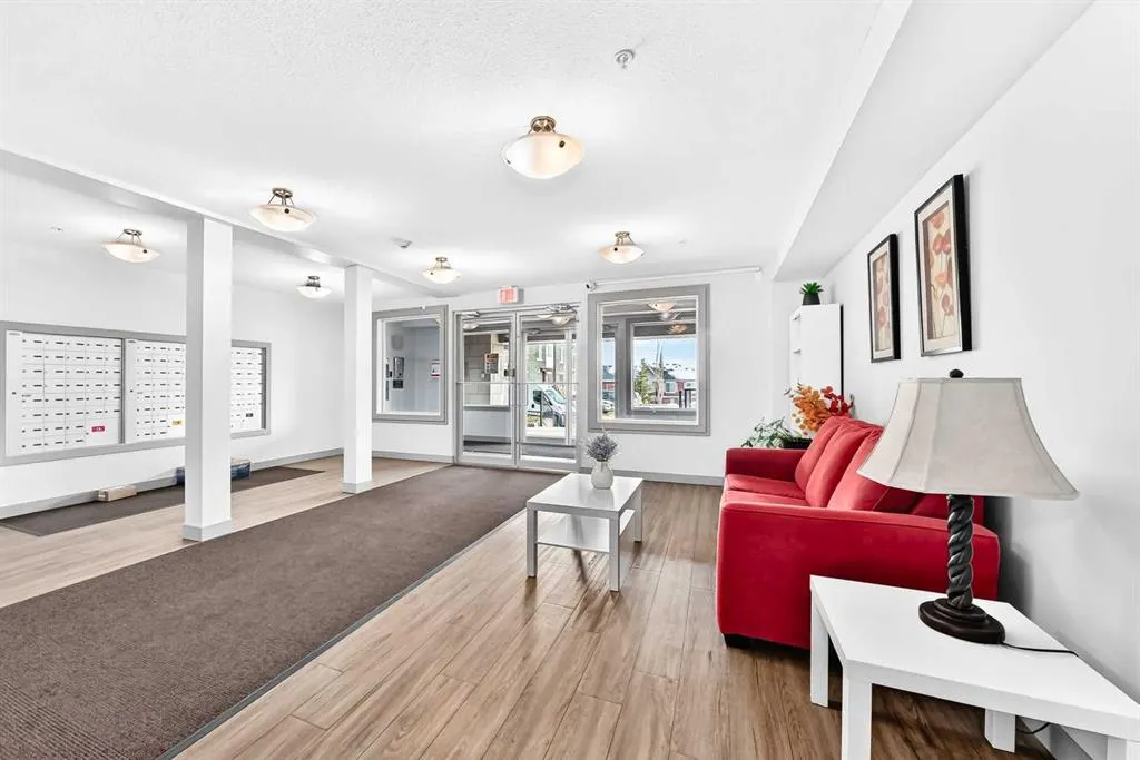 195 Kincora Glen Road NW #404