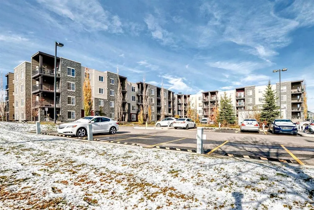 195 Kincora Glen Road NW #404