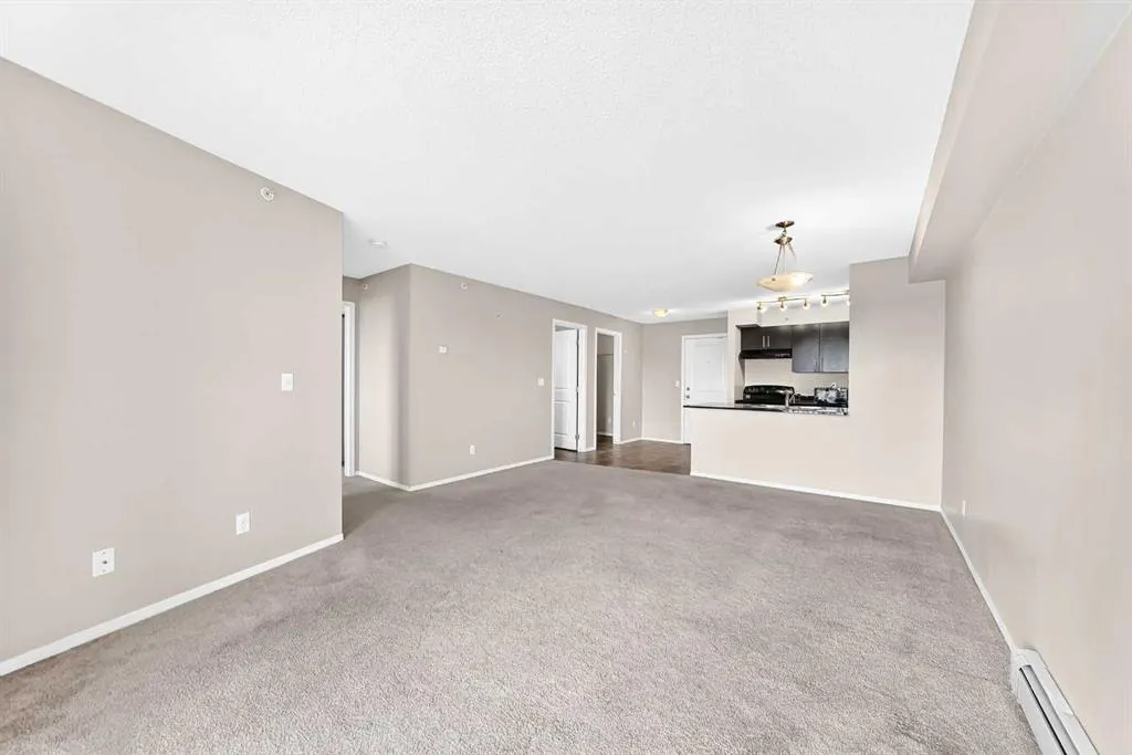 195 Kincora Glen Road NW #404