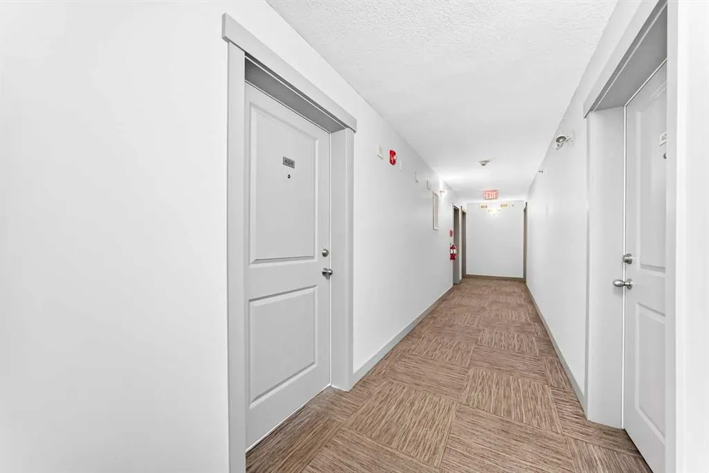 195 Kincora Glen Road NW #404