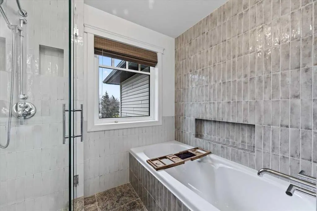 20 Hidden Valley Gardens NW