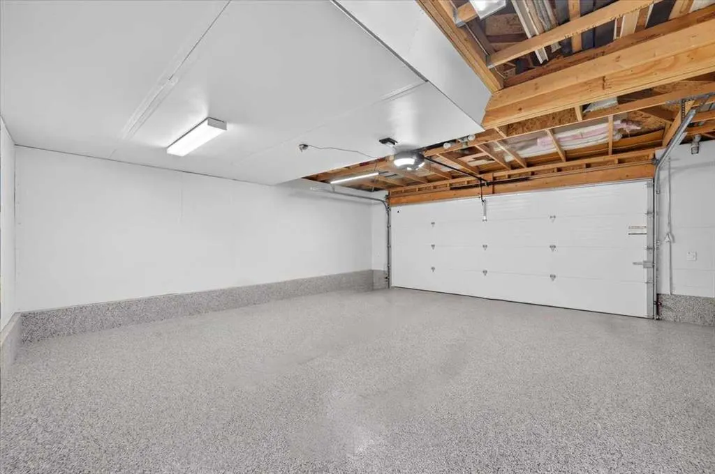 20 Hidden Valley Gardens NW