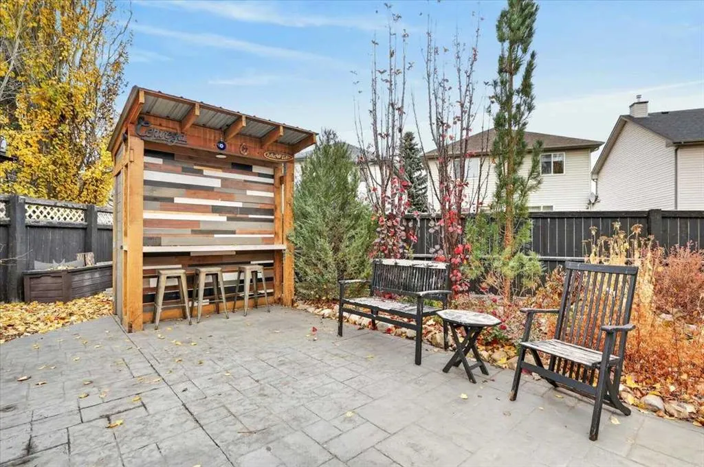 20 Hidden Valley Gardens NW