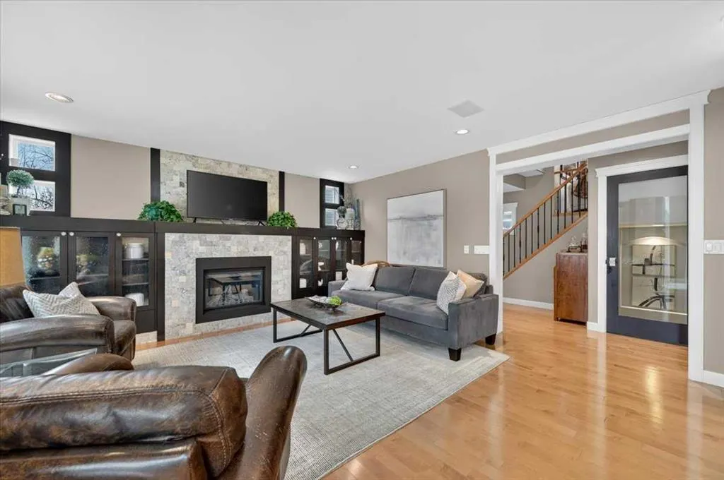 20 Hidden Valley Gardens NW