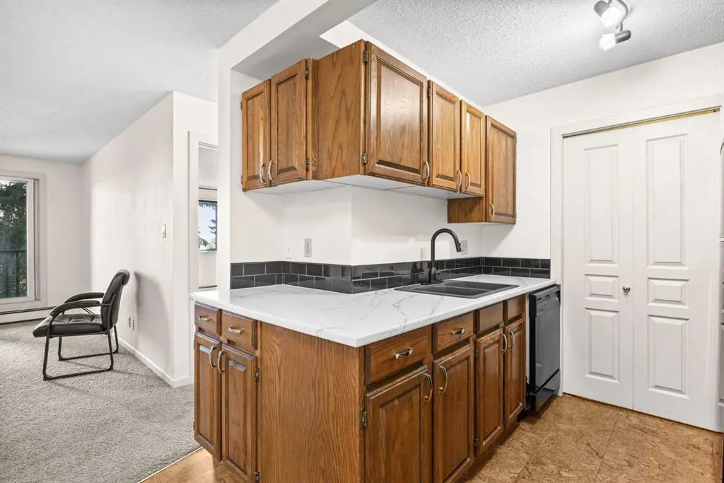 6400 Coach Hill Road SW #722
