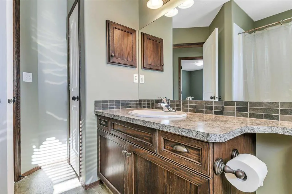 61 Lanterman Close