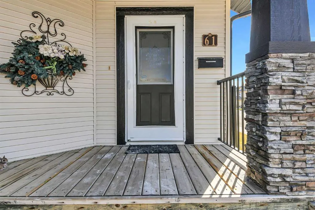 61 Lanterman Close