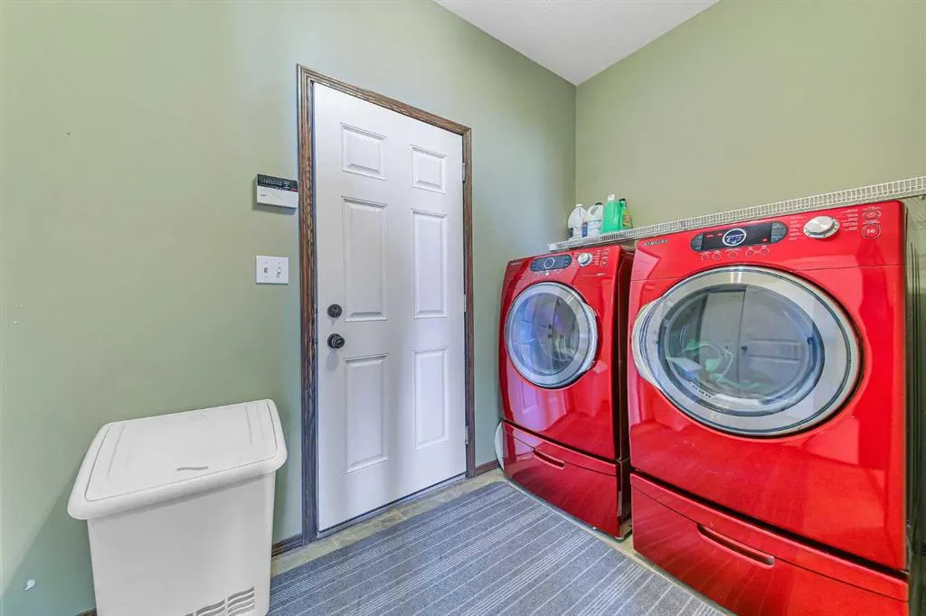 61 Lanterman Close