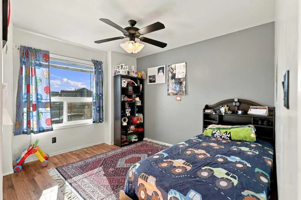15 Inkster Close