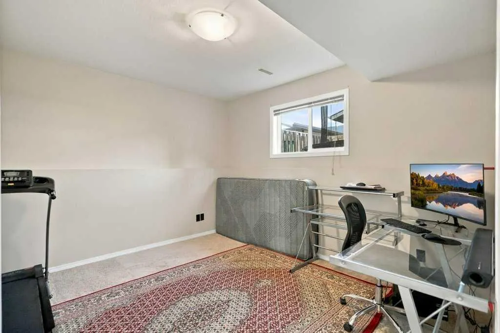 15 Inkster Close