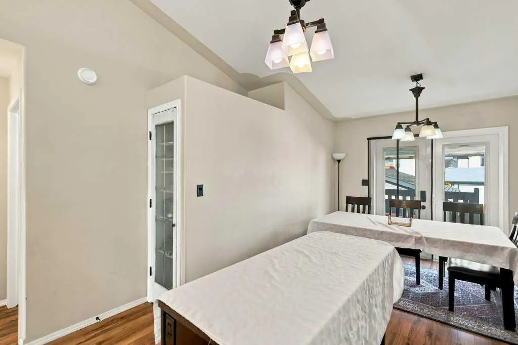 15 Inkster Close