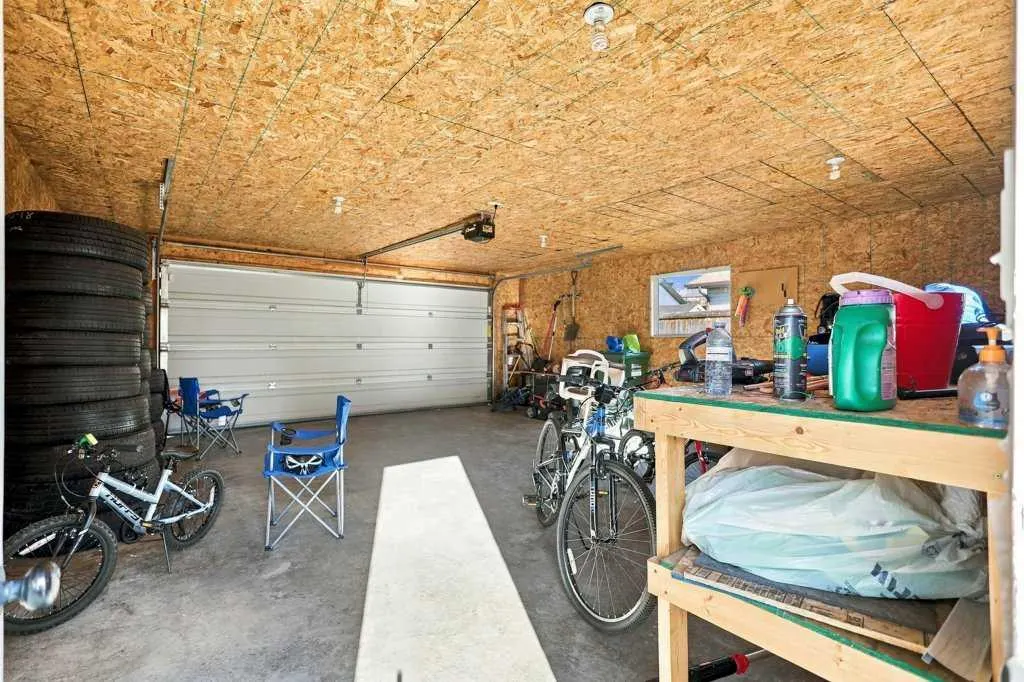 15 Inkster Close