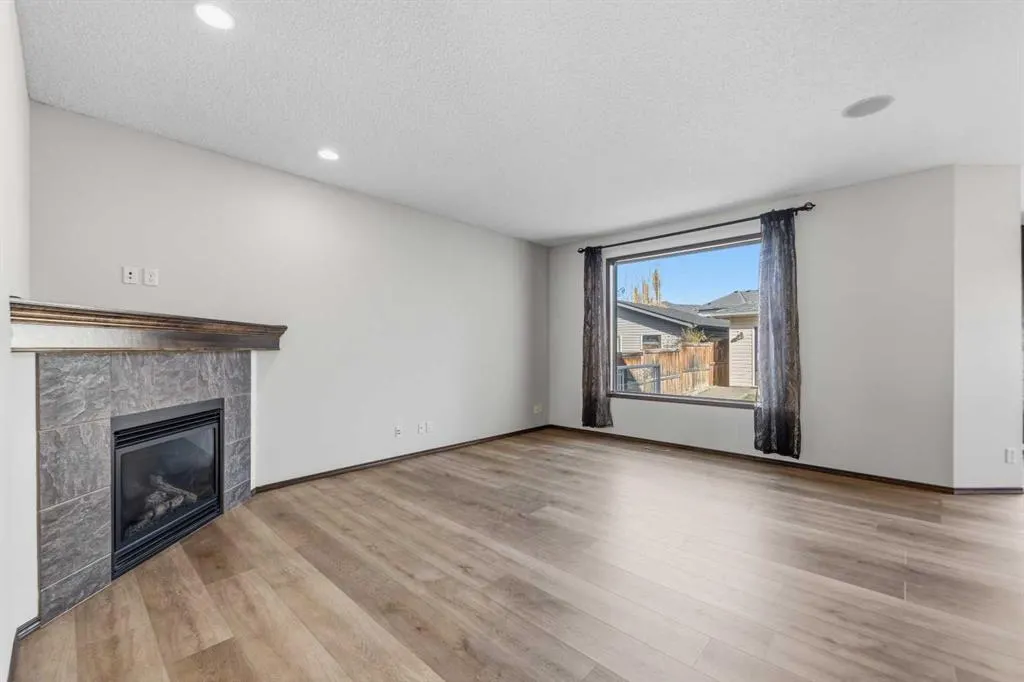 195 Elgin Rise SE