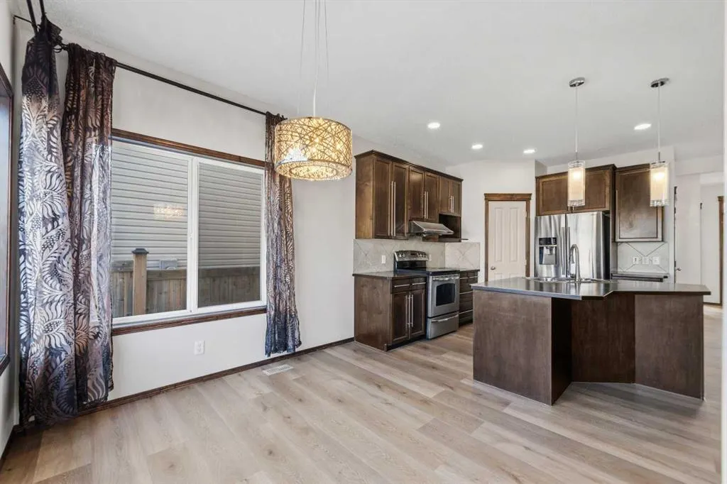 195 Elgin Rise SE