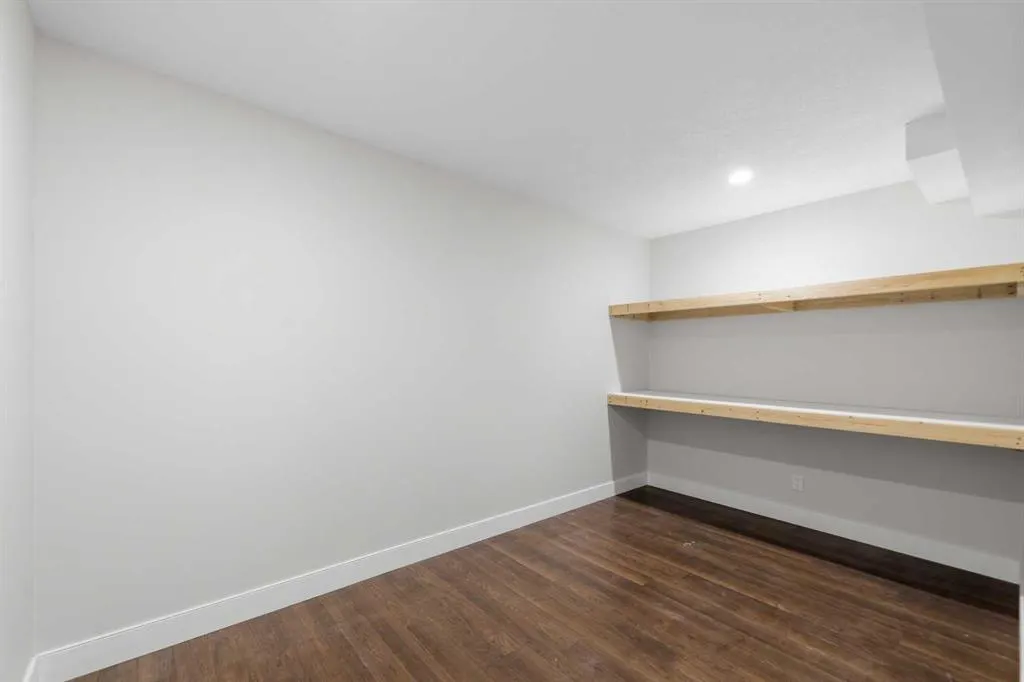 195 Elgin Rise SE