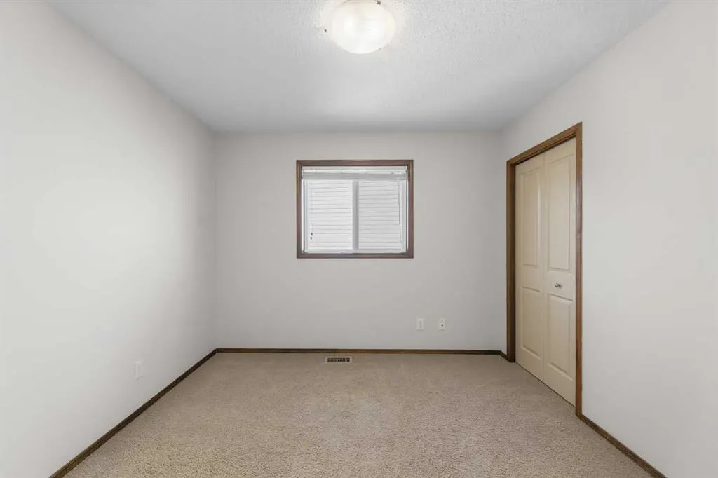 195 Elgin Rise SE