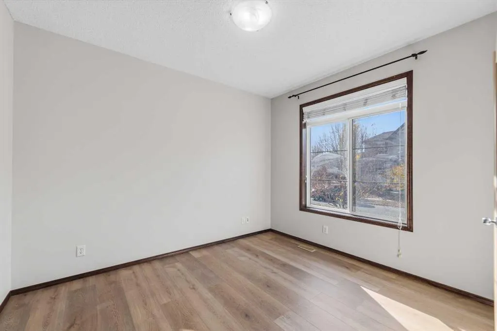 195 Elgin Rise SE