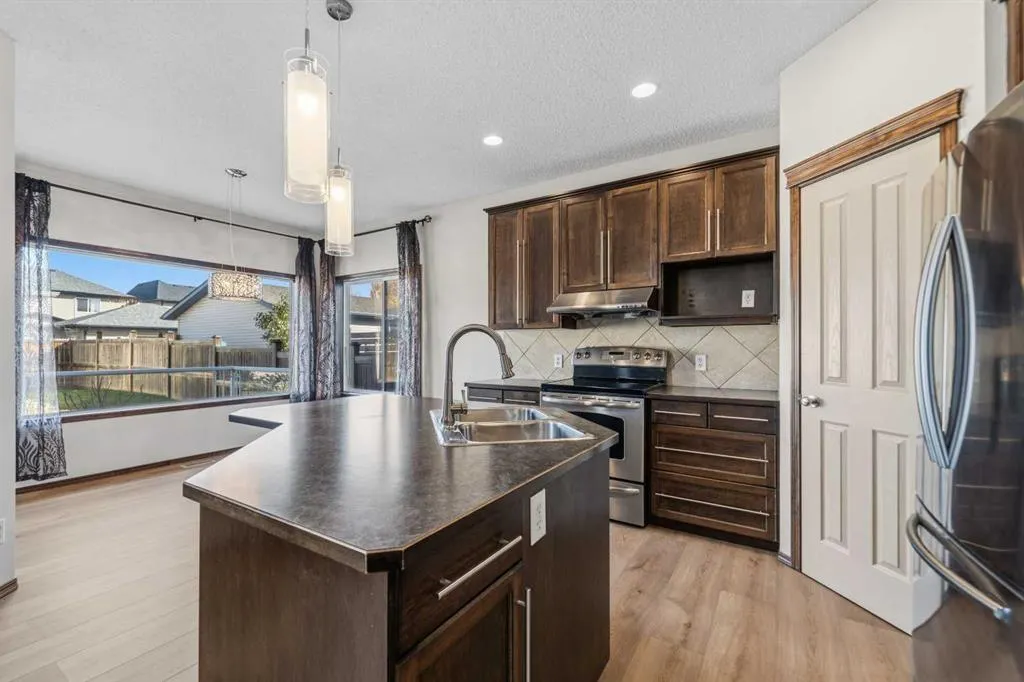 195 Elgin Rise SE
