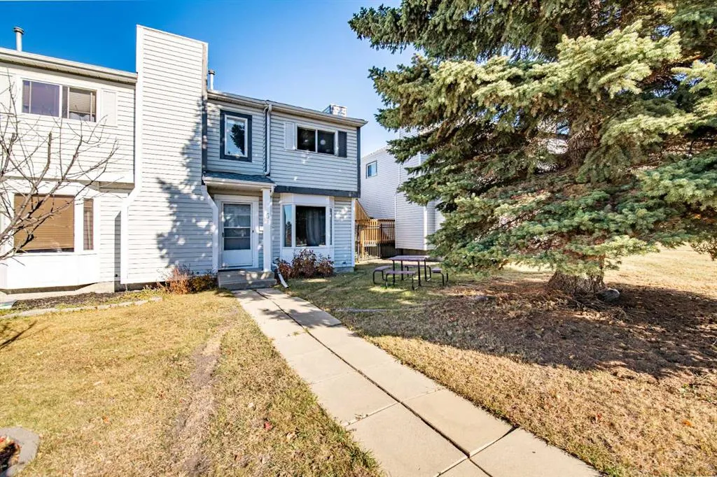 6 Ellenwood Drive