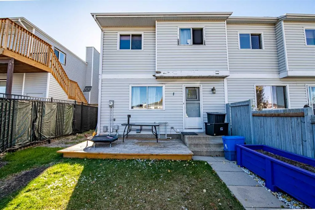 6 Ellenwood Drive
