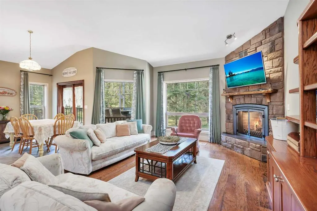 4147 Highway 587 #20