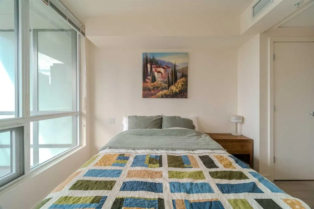 128 2 Street SW #1405