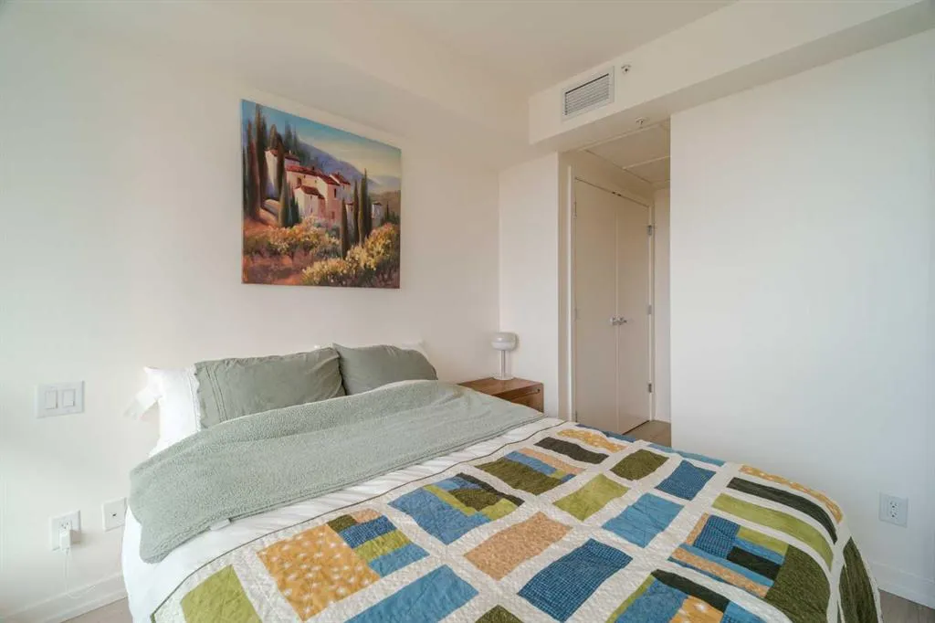 128 2 Street SW #1405