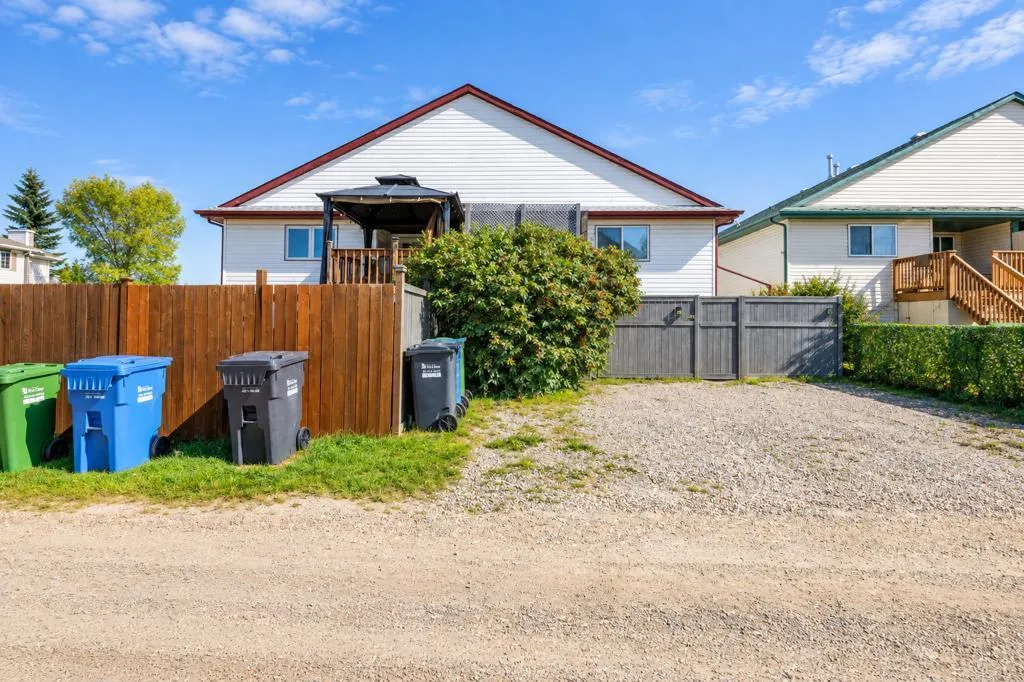 8 Daines Avenue