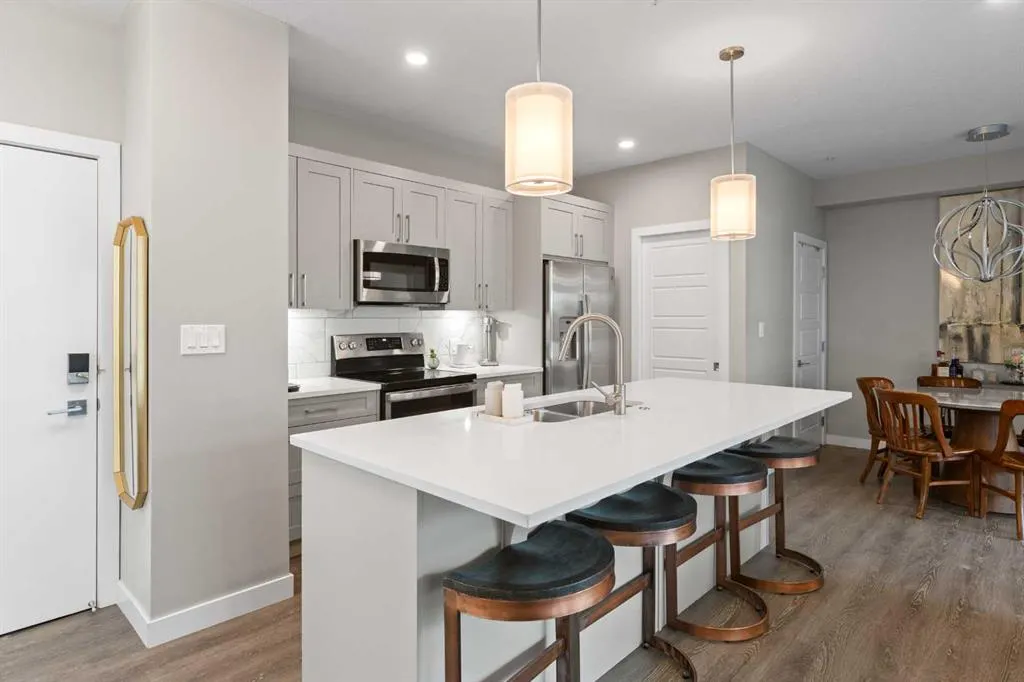 106 Stewart Creek Rise #102