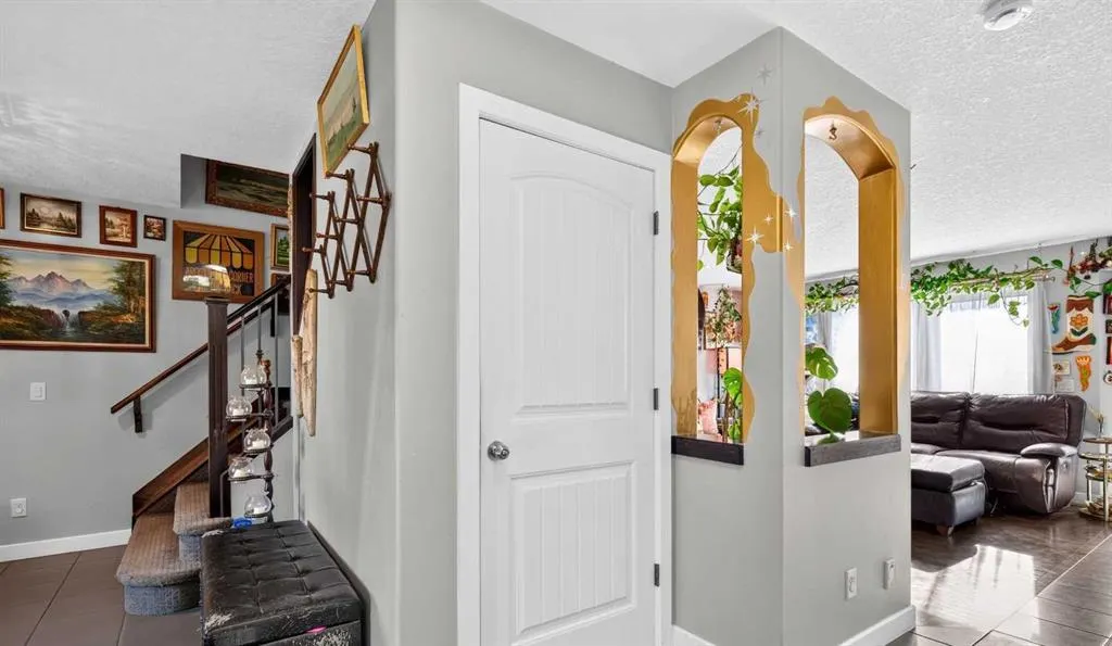 322 Kingsbury View SE