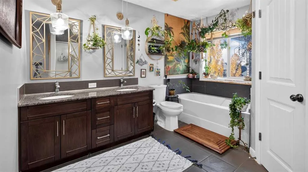 322 Kingsbury View SE
