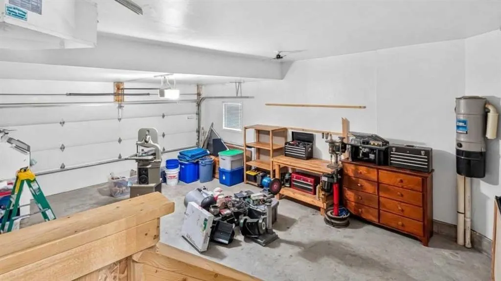 322 Kingsbury View SE