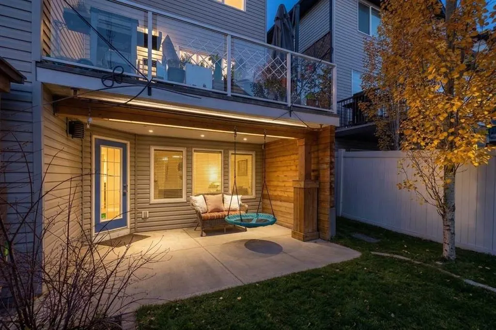 322 Kingsbury View SE
