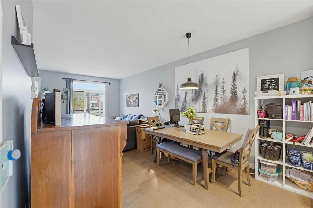 260 Walden Path SE