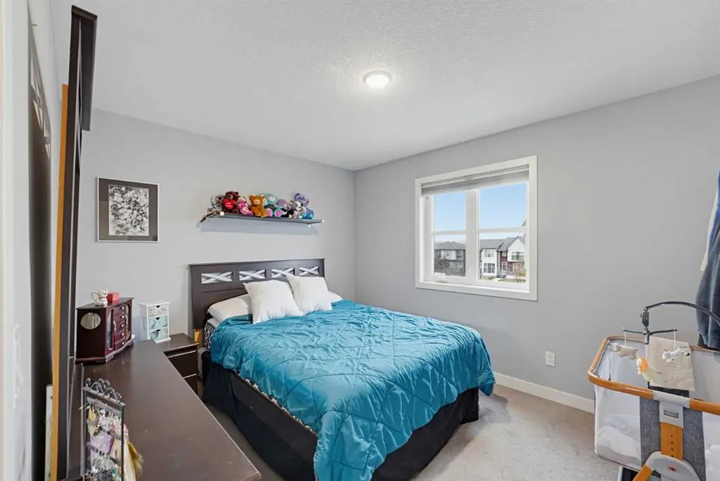 260 Walden Path SE
