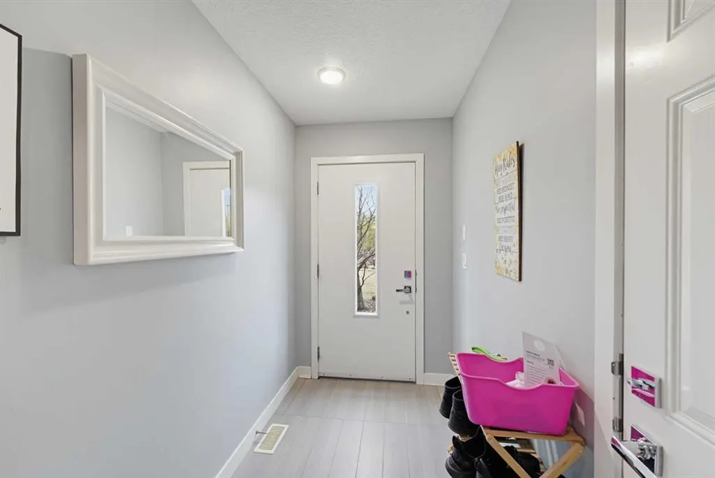 260 Walden Path SE