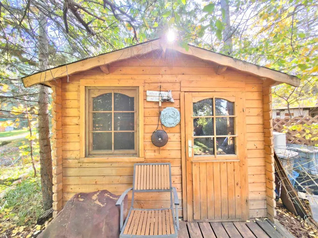 16 Lee Lake Road