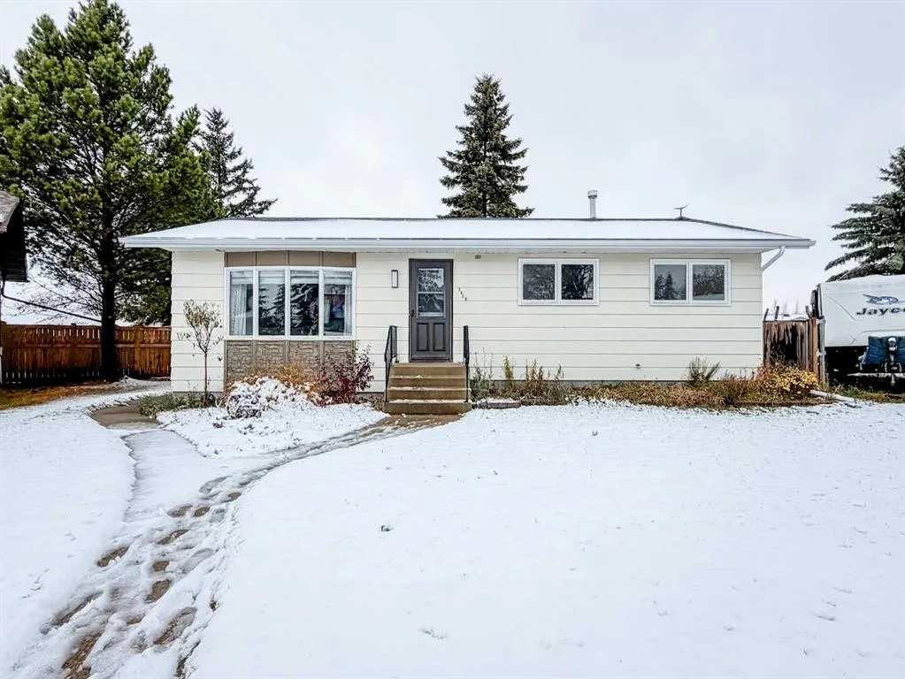 3808 64A St Close