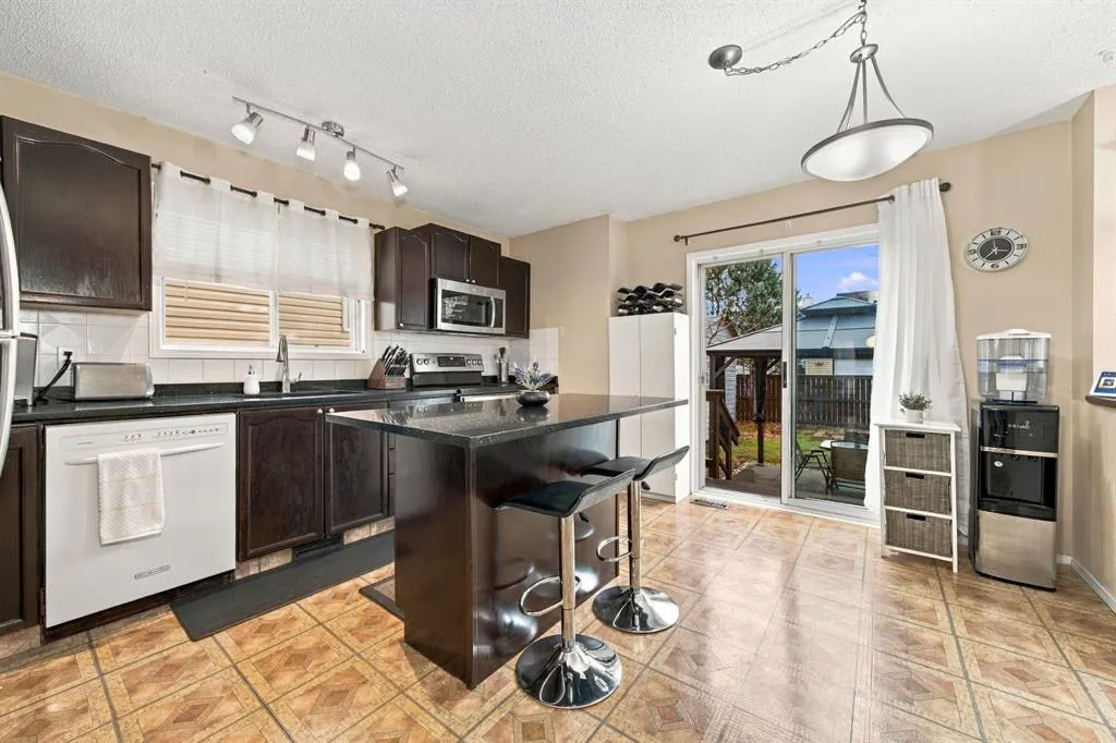 120 Millrise Close SW