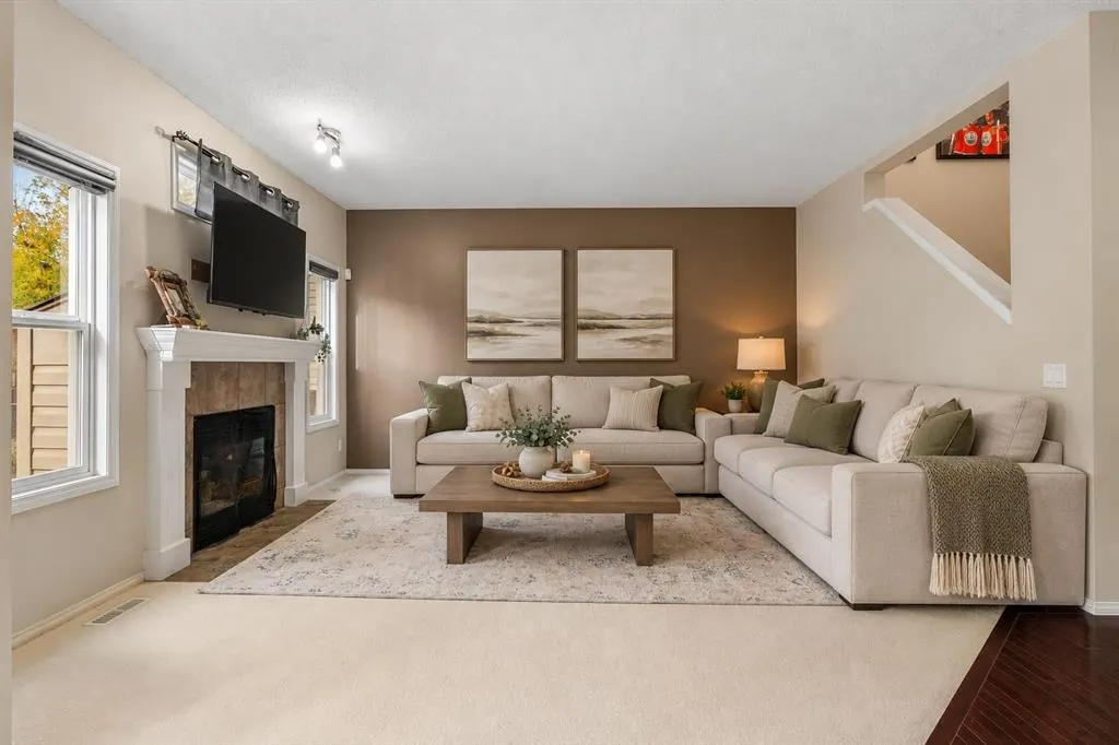 216 Silverado Range Heights SW