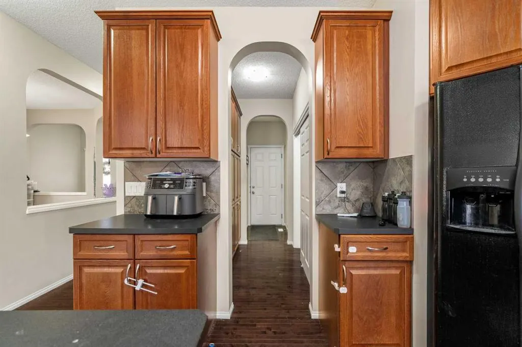 216 Silverado Range Heights SW