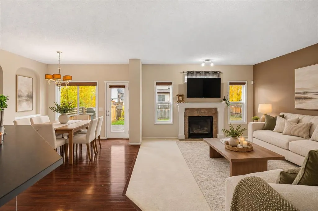 216 Silverado Range Heights SW