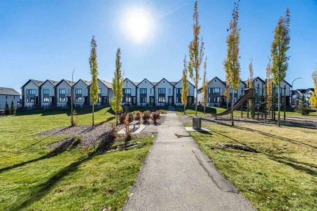 224 South Point Greenway SW